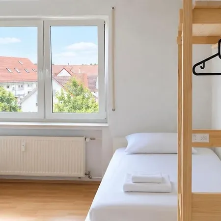 Apartment 3 Schlafzimmer Und Balkon Nähe Flughafen *